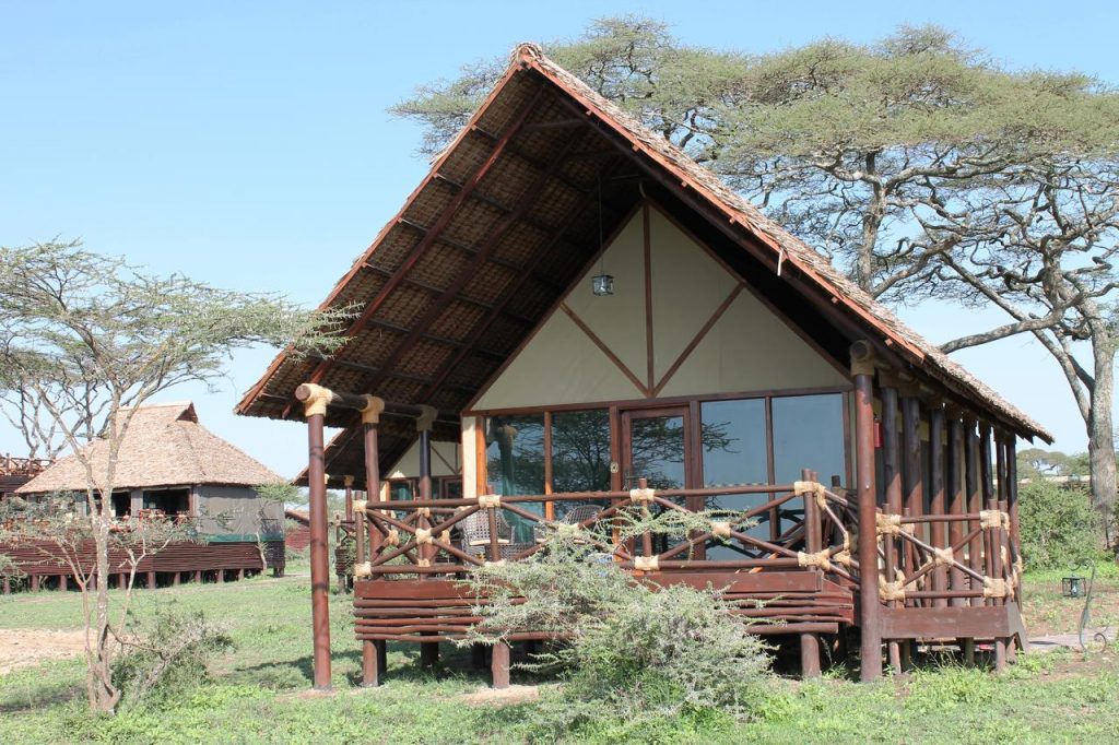 https://www.praygodafricasafaris.com/project/6-day-serengeti-special-tented-camps-safari/