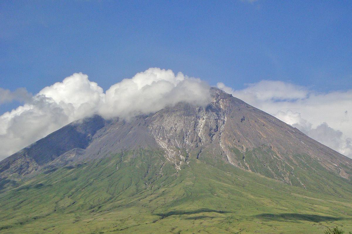 4 DAYS OLDONYO LENGAI TREKKING